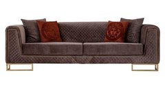 Canapea cu 3 locuri SANTORINI CAPPUCCINO V1009 240*100*75 (cadru din lemn, umplutură PPU, tapițerie din stofă, culoare cappuccino V1009, decor auriu, completată cu 4 perne decorative)(29601)