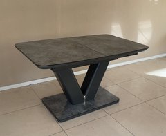Masă pentru sufragerie Cambridge 140 cm (sticlă mată), TES MOBILI, blat ceramic mat, culoare gri, picior gri, insert decorativ metalic, suport metalic(29127)